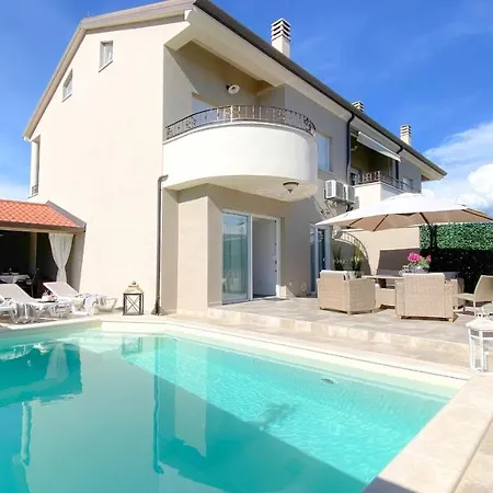 Holiday home Casa Erik *